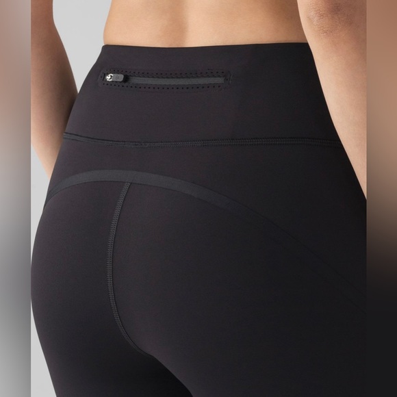 Lululemon💖Smooth Stride Crop Black Size 6 - Picture 4 of 11
